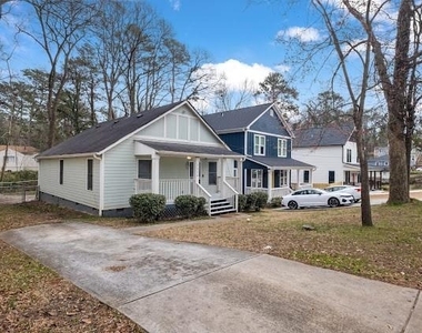 1224 Westmont Road Sw - Photo Thumbnail 2