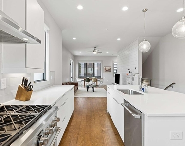 102 City View Court Ne - Photo Thumbnail 9