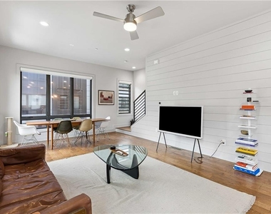 102 City View Court Ne - Photo Thumbnail 3