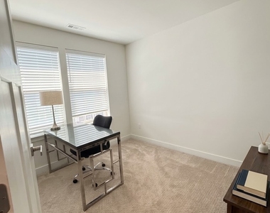 10609 Paige Circle - Photo Thumbnail 10