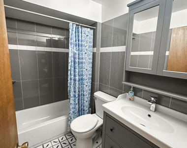 4627 Eberly Avenue - Photo Thumbnail 2