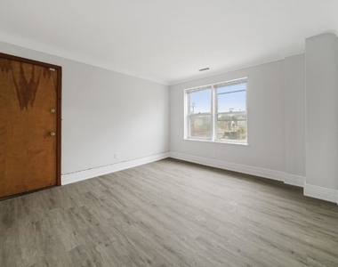 2556 S Albany Avenue - Photo Thumbnail 16