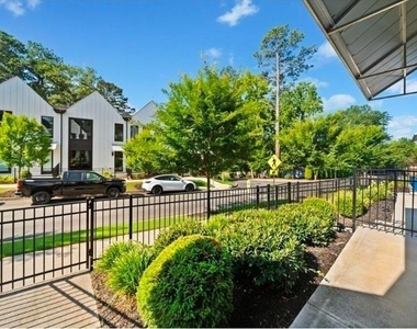 121 Pearl Street - Photo Thumbnail 8