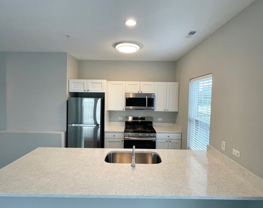 11808 W Coral Street - Photo Thumbnail 3