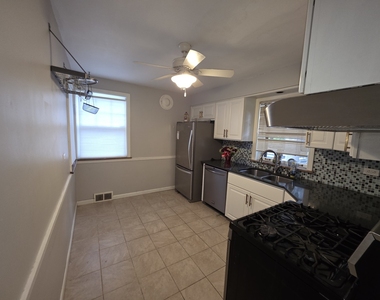10763 S Longwood Drive - Photo Thumbnail 1