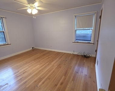 10763 S Longwood Drive - Photo Thumbnail 5