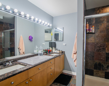 4537 S Drexel Boulevard - Photo Thumbnail 9