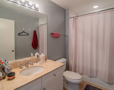 4537 S Drexel Boulevard - Photo Thumbnail 13