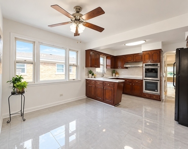 8608 W Carmen Avenue - Photo Thumbnail 16