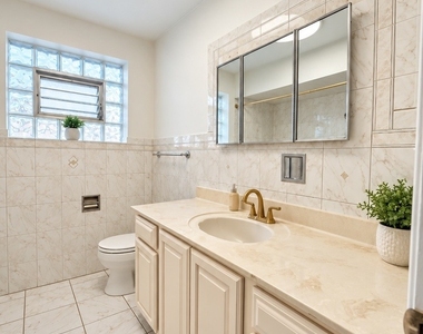 8608 W Carmen Avenue - Photo Thumbnail 30