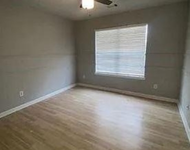 1363 Wilkes Crest Court - Photo Thumbnail 3