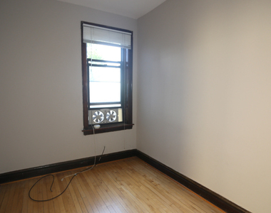 1927 W Schiller Street - Photo Thumbnail 14