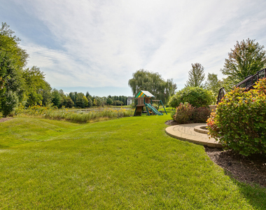 10 Eagle Ridge Drive - Photo Thumbnail 36