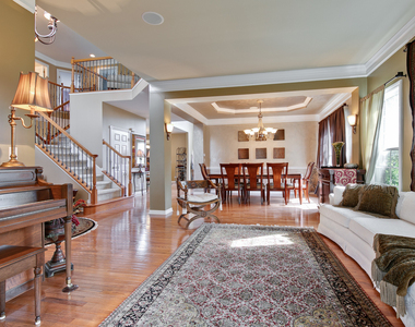 10 Eagle Ridge Drive - Photo Thumbnail 2