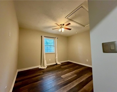 5200 Afton Way Se - Photo Thumbnail 13