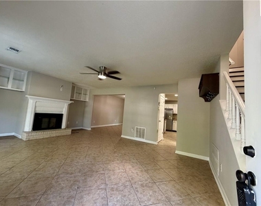 5200 Afton Way Se - Photo Thumbnail 1