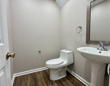 5200 Afton Way Se - Photo Thumbnail 11