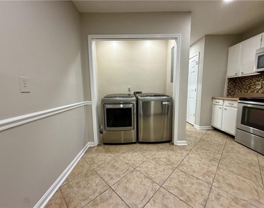 5200 Afton Way Se - Photo Thumbnail 8