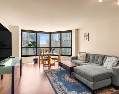 405 N Wabash Avenue - Photo Thumbnail 1