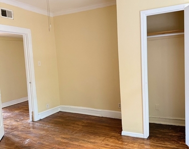 5703 S Emerald Avenue - Photo Thumbnail 6