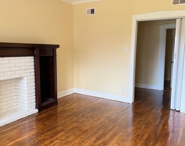 5703 S Emerald Avenue - Photo Thumbnail 3