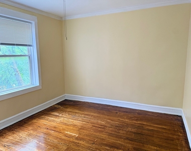 5703 S Emerald Avenue - Photo Thumbnail 8
