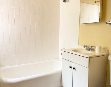 5703 S Emerald Avenue - Photo Thumbnail 15