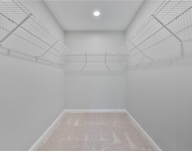 135 Tyrus Lane - Photo Thumbnail 17