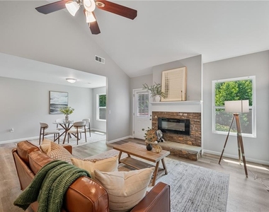 135 Tyrus Lane - Photo Thumbnail 3