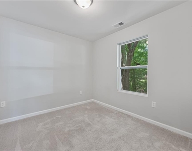 135 Tyrus Lane - Photo Thumbnail 22