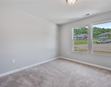 135 Tyrus Lane - Photo Thumbnail 20