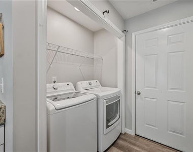 135 Tyrus Lane - Photo Thumbnail 25