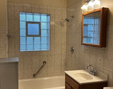 6730 S Ridgeland Avenue - Photo Thumbnail 5