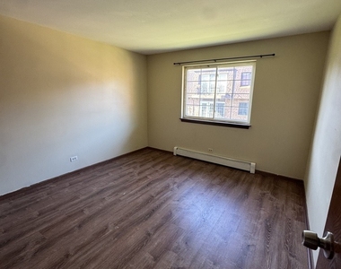 2328 Century Point Lane - Photo Thumbnail 7