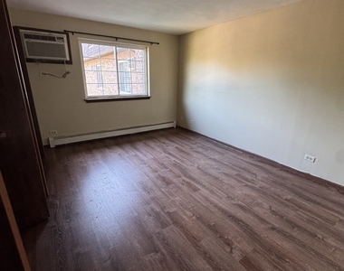2328 Century Point Lane - Photo Thumbnail 5