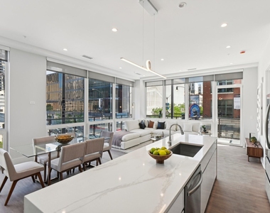 812 W Adams Street - Photo Thumbnail 5