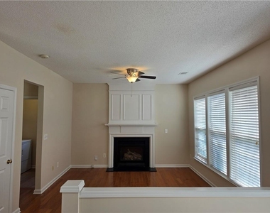 2503 Regent Walk Drive - Photo Thumbnail 6