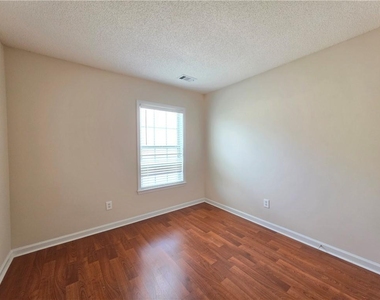 2503 Regent Walk Drive - Photo Thumbnail 16