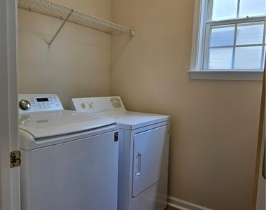 2503 Regent Walk Drive - Photo Thumbnail 10