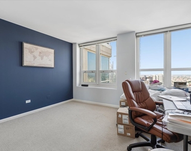 345 N Lasalle Street - Photo Thumbnail 8