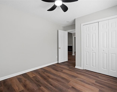 465 Camella Circle - Photo Thumbnail 7