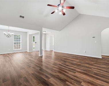 465 Camella Circle - Photo Thumbnail 10
