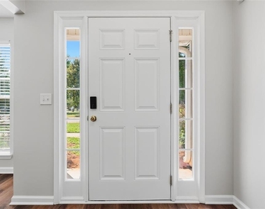 465 Camella Circle - Photo Thumbnail 4
