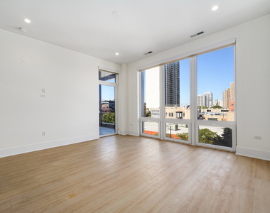 159 W North Avenue - Photo Thumbnail 4
