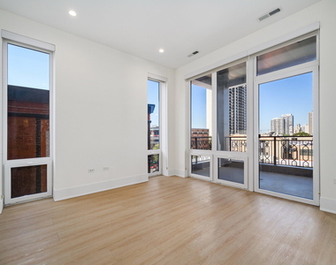 159 W North Avenue - Photo Thumbnail 9