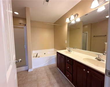 34 N Oaks Circle - Photo Thumbnail 16