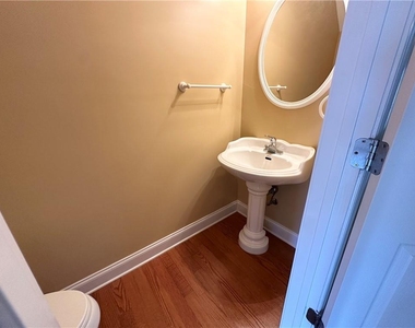 34 N Oaks Circle - Photo Thumbnail 11