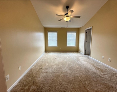 34 N Oaks Circle - Photo Thumbnail 14