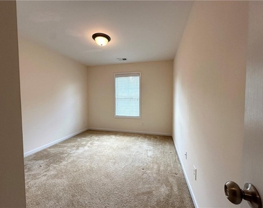 34 N Oaks Circle - Photo Thumbnail 22