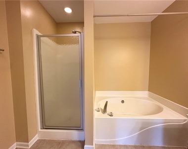 34 N Oaks Circle - Photo Thumbnail 17